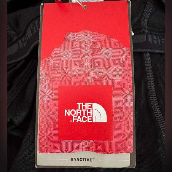 ⭐️NWT⭐️The North Face Black Performance Leggings Size Medium - Picture 4 of 8